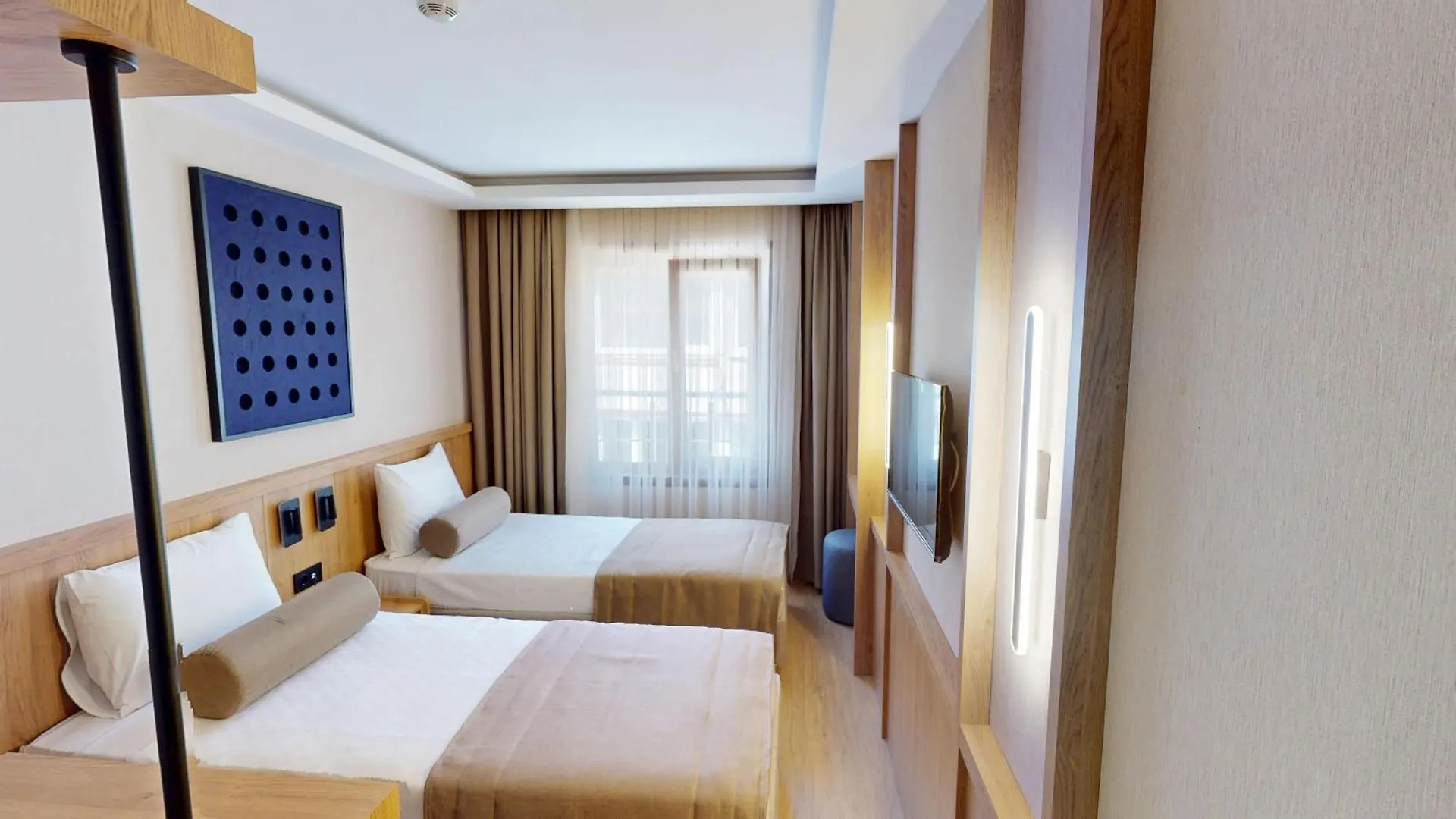 Istanbul River Hotel