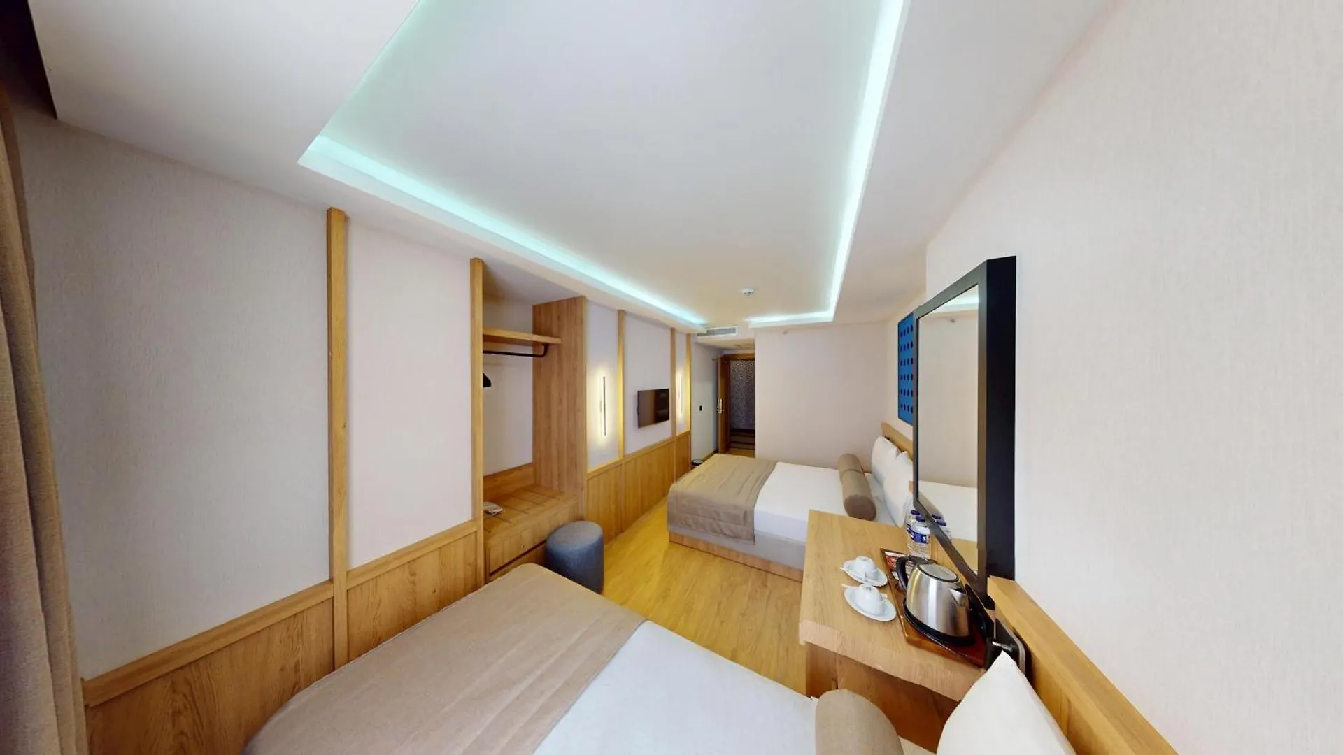 Istanbul River Hotel