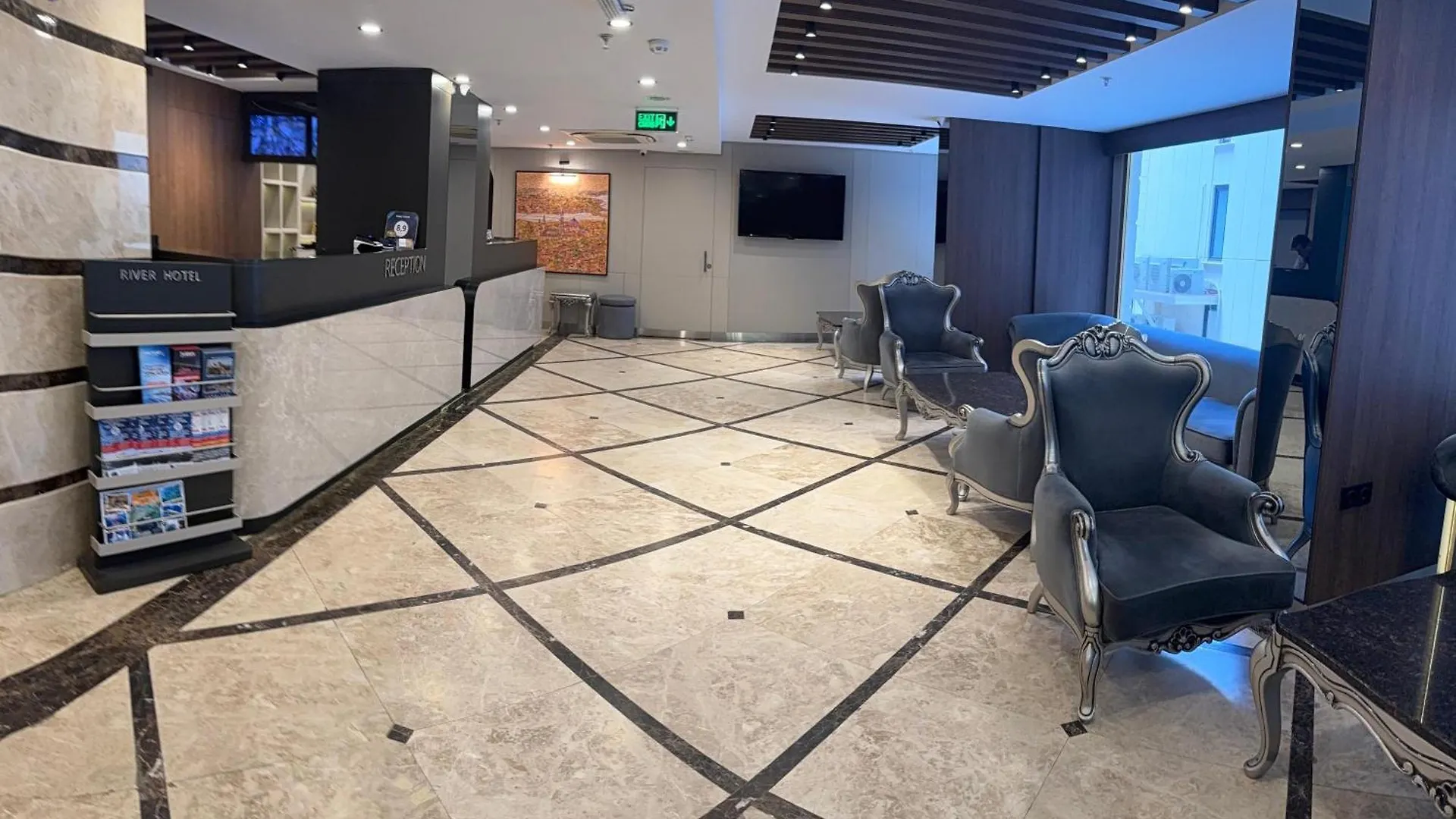 Istanbul River Hotel contacte