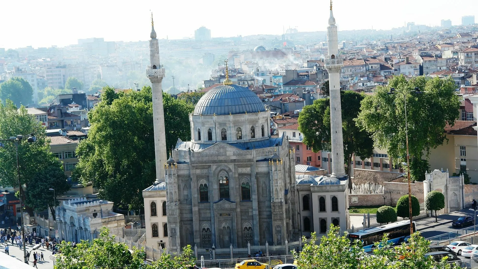 Istanbul River Hotel 2*,