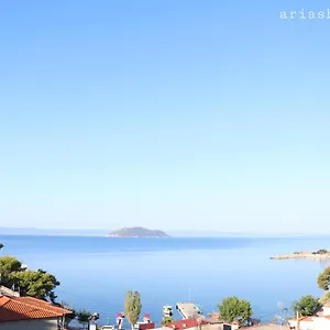 https://arias-house.hotelschalkidiki.net
