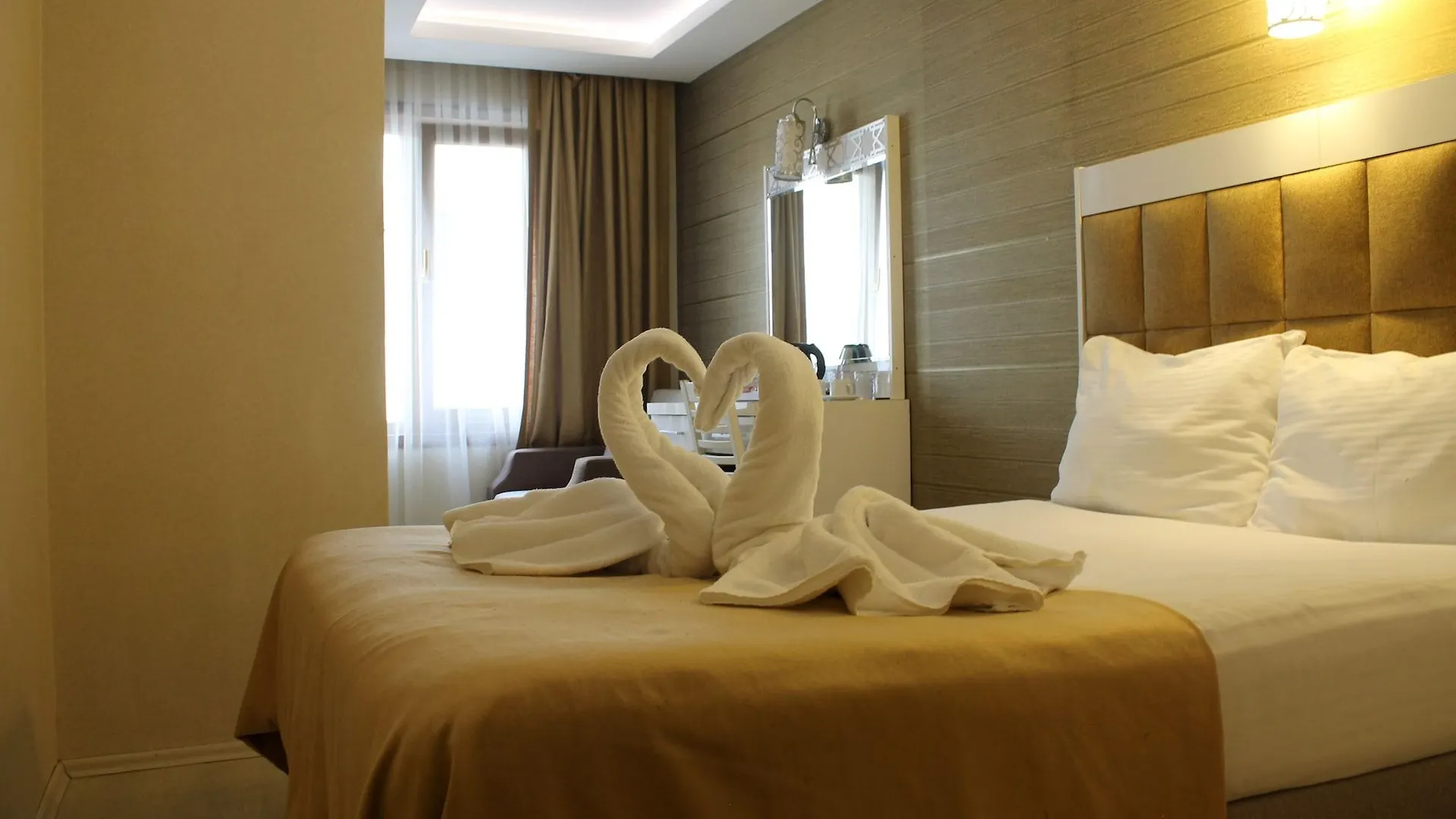 Istanbul River Hotel