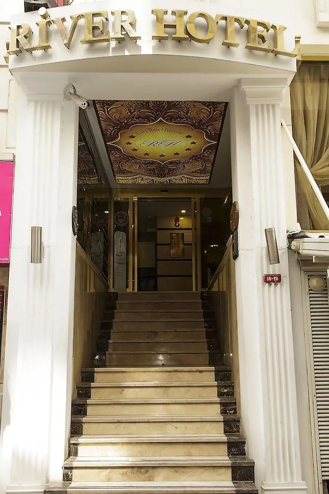 Istanbul River Hotel location