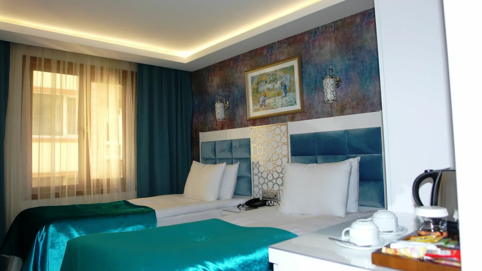 Istanbul River Hotel 2*,