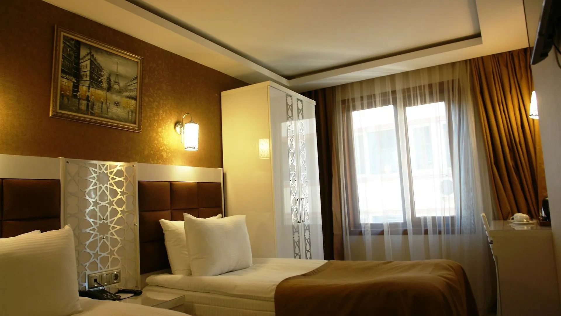 Istanbul River Hotel