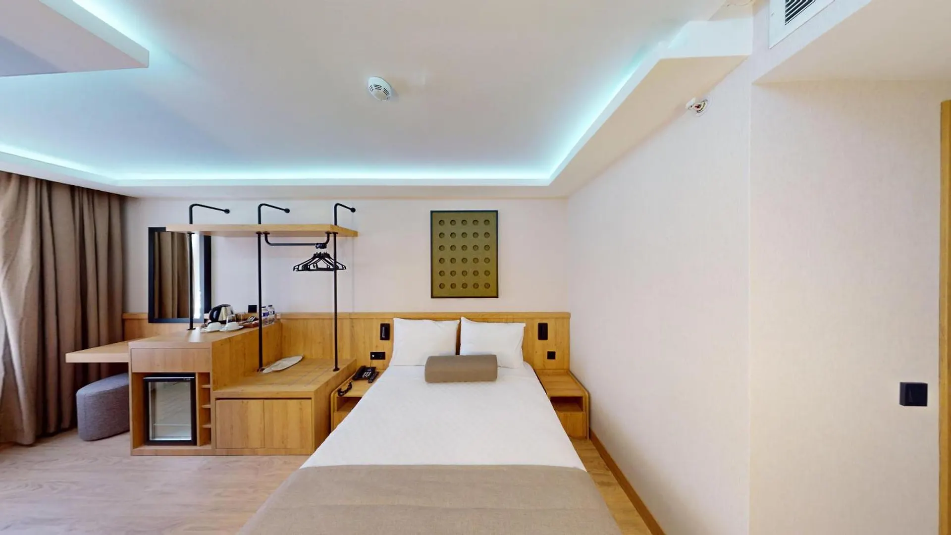 Istanbul River Hotel