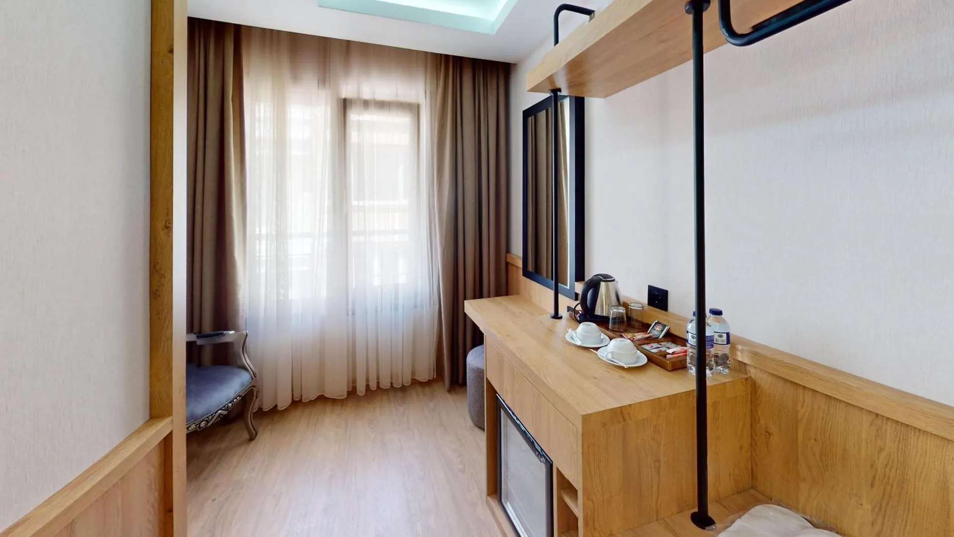 Istanbul River Hotel